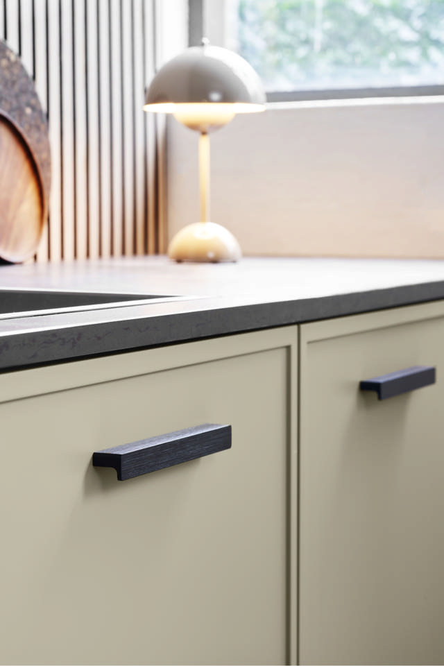 Elan Handle